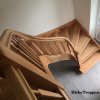 Besondere halb gewendelte Treppe