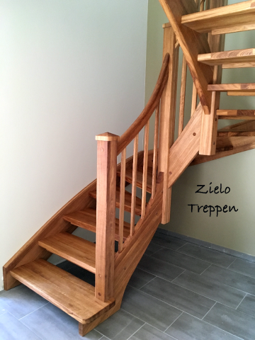 Halb gewendelte Treppen